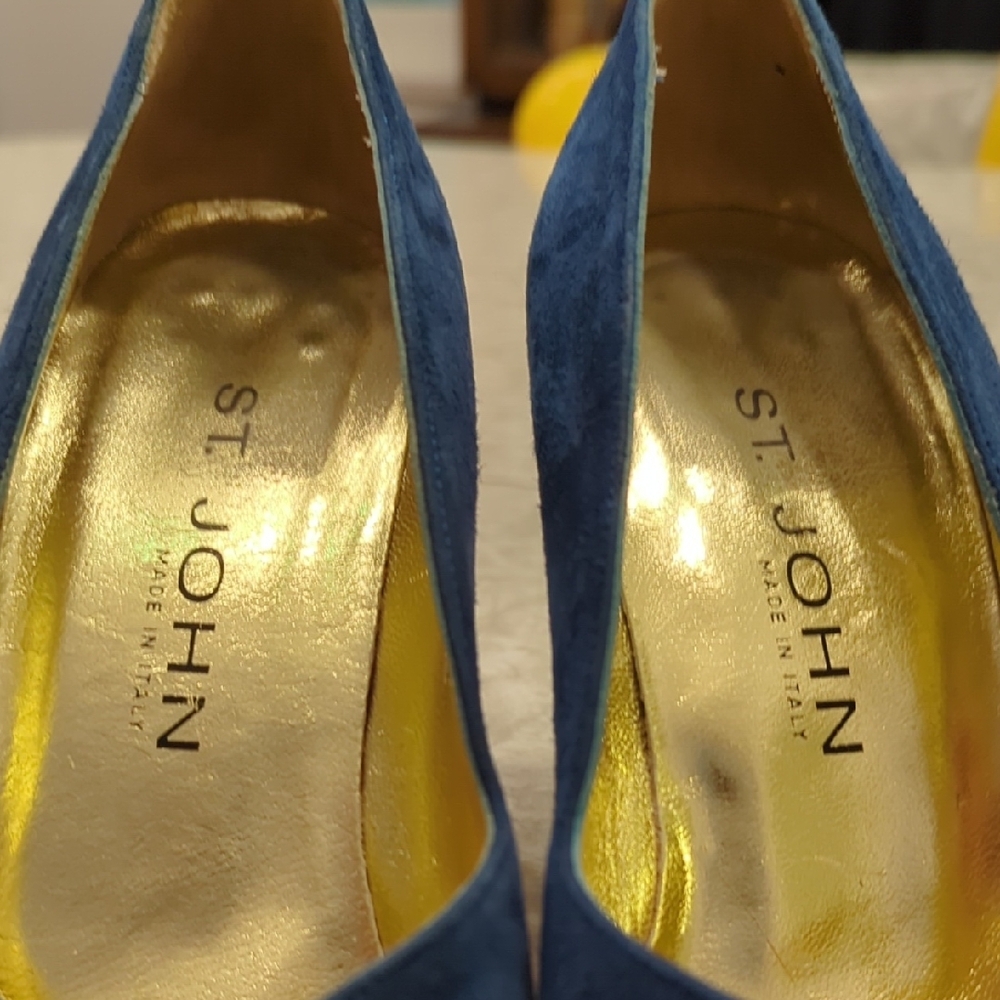 Rare Vintage St. John Blue Suede Heels Size 6.5 - Picture 3 of 7